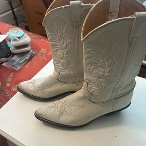 ACME Cream Western Heeled Boots